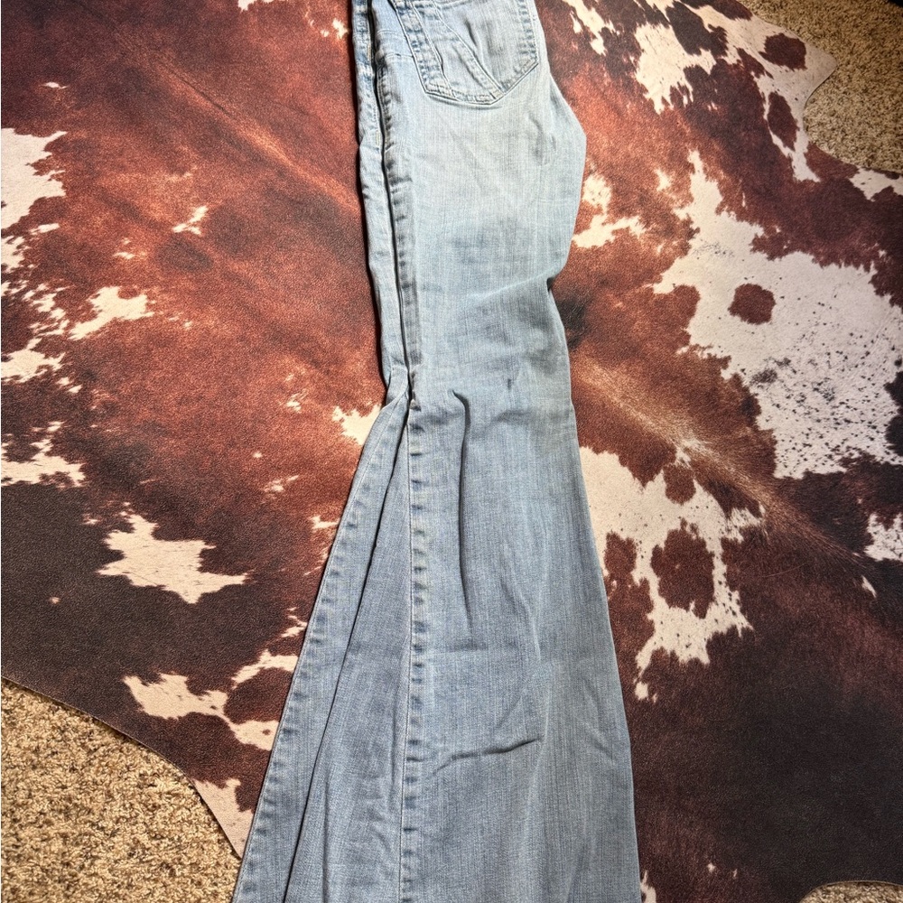 Ariat REAL Denim Women’s Light Blue High Rise Flared Wide-Leg Jeans